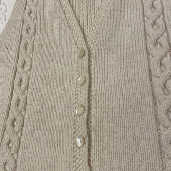 Handknit wool vest - Picture 4 of 6